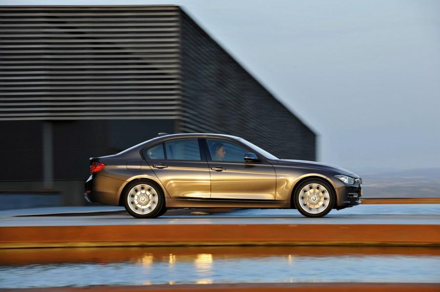  BMW 3-Series 2012 года  (фото 120 из 191)